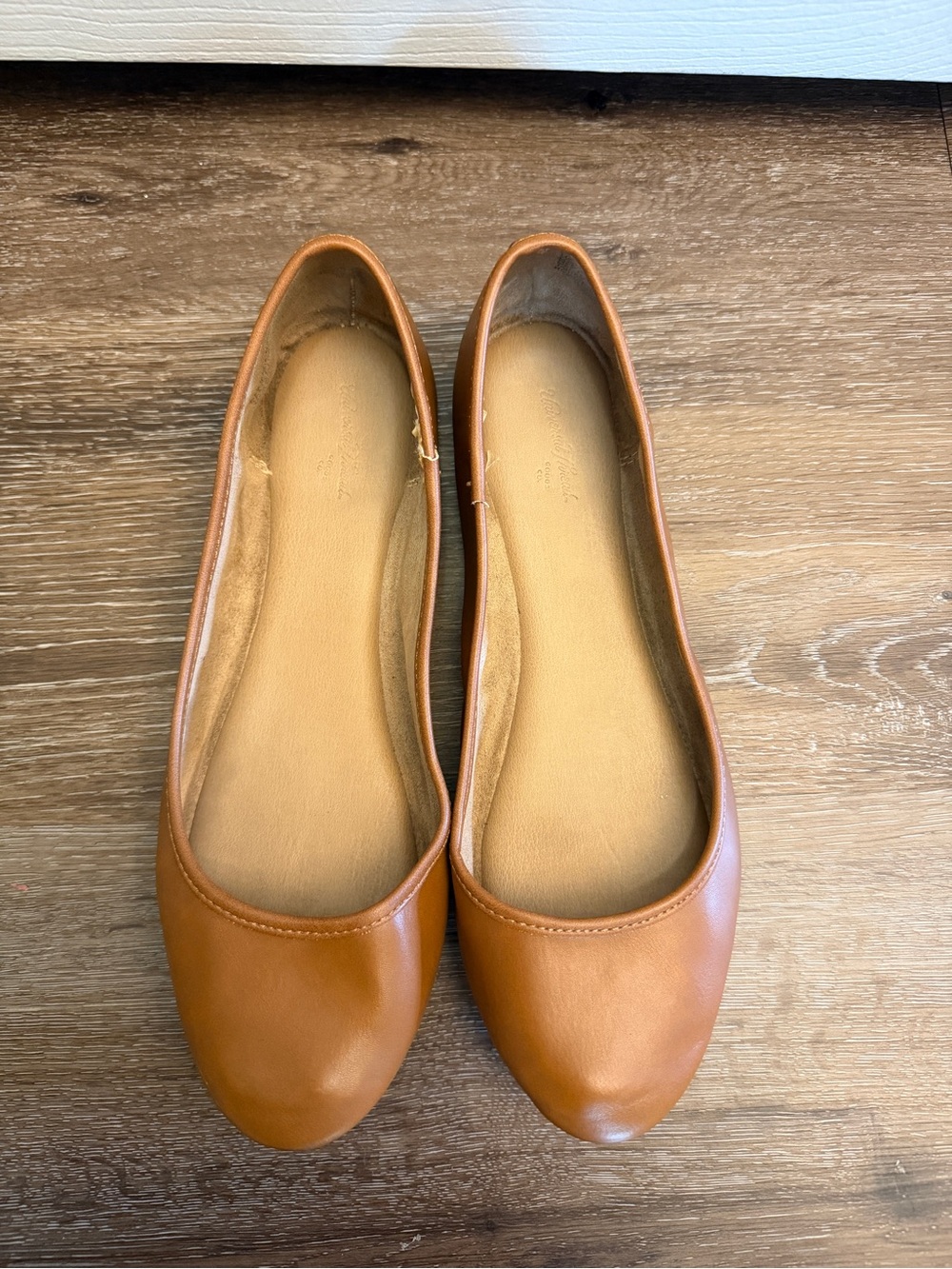 Classic Tan Leather Ballet Flats, Women’s Size 9